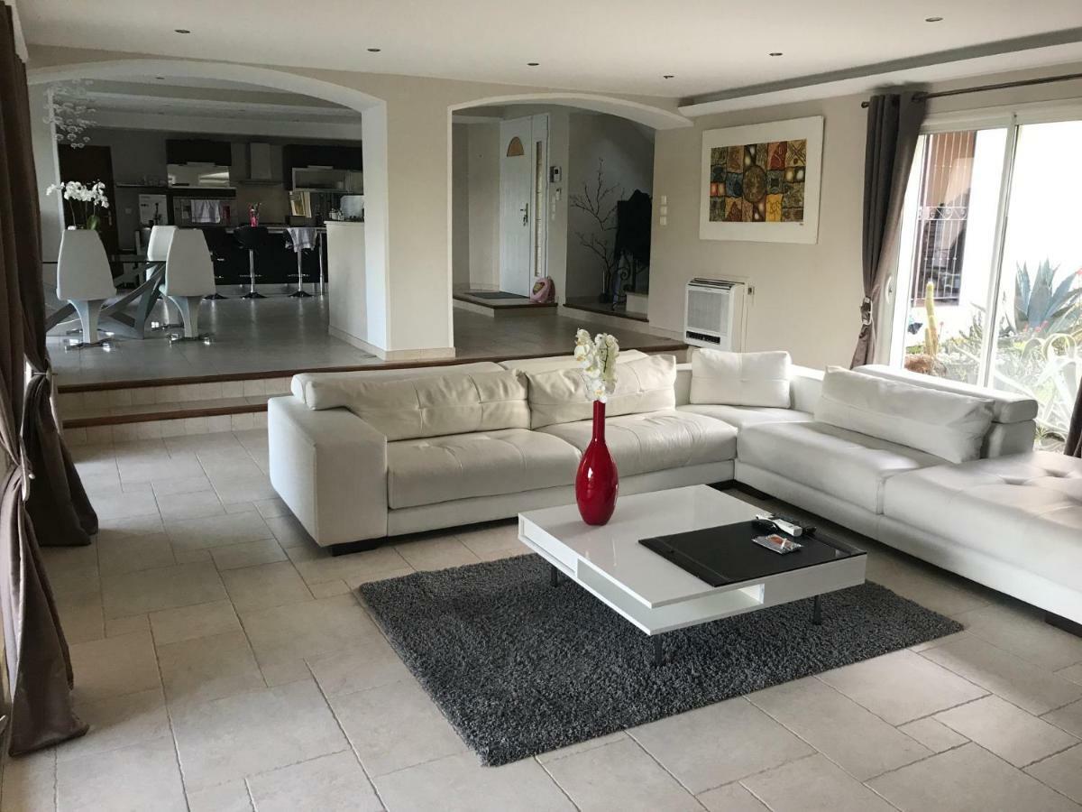 Villa Sanata Les Arcs-sur-Argens Εξωτερικό φωτογραφία